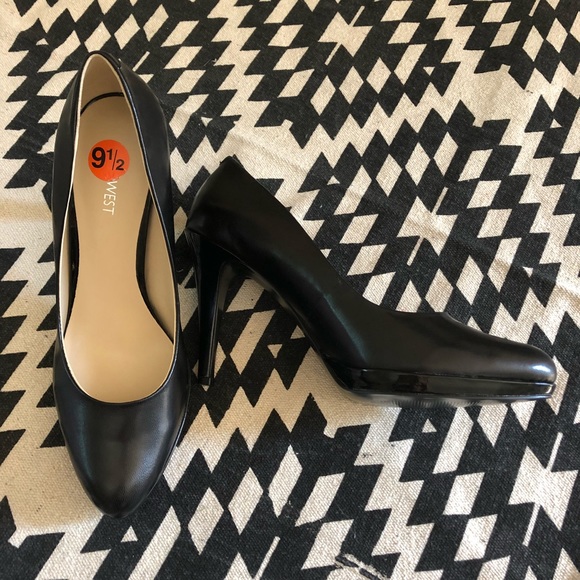 Nine West Shoes - 🖤Nine West platform pumps
